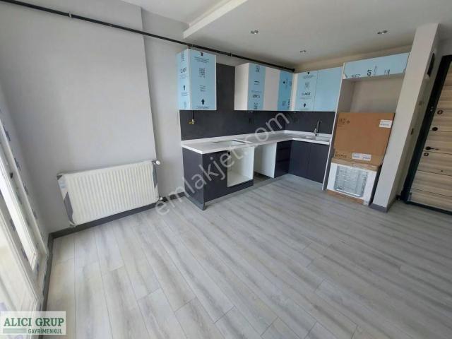 #halil Avcı Projesi Cadde Üzeri Kombili Kiralık 2+1 Daire