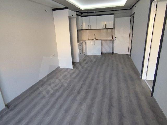 Halil EMLAK'TAN BORNOVA İNÖNÜ MH SATİLİK SİFİR 1+1 ASANSÖRLÜ DOGALGAZLİ DAİRE