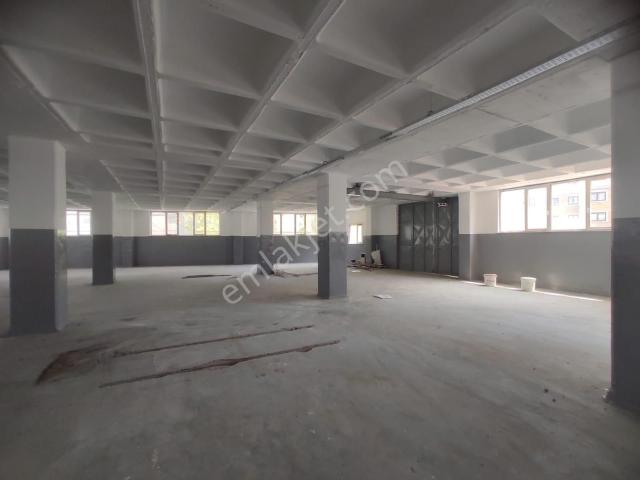 Halkalı Atakentte Kiralık 1000 M² İmalathane / Atölye