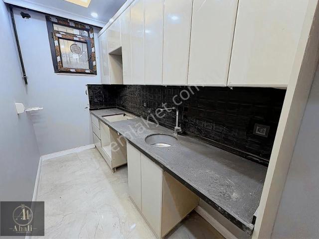 Halkalı Meydan Satılık Lüx Sıfır Bahçe Katı