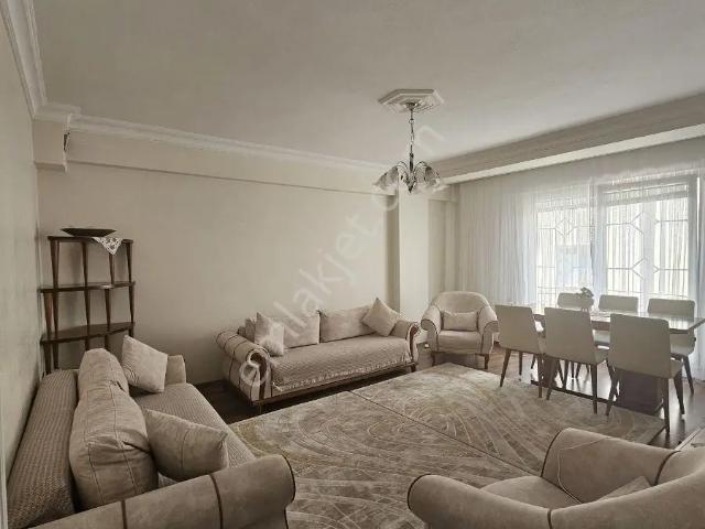 Halkalı Merkez De Satılık Kapalı Otoparlık 3+1 Daire