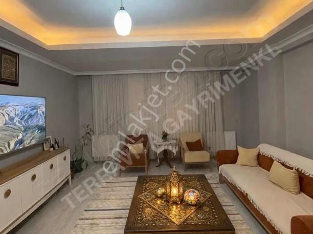Halkalı Merkezde 3+1 Çift Balkonlu Geniş Satılık Daire