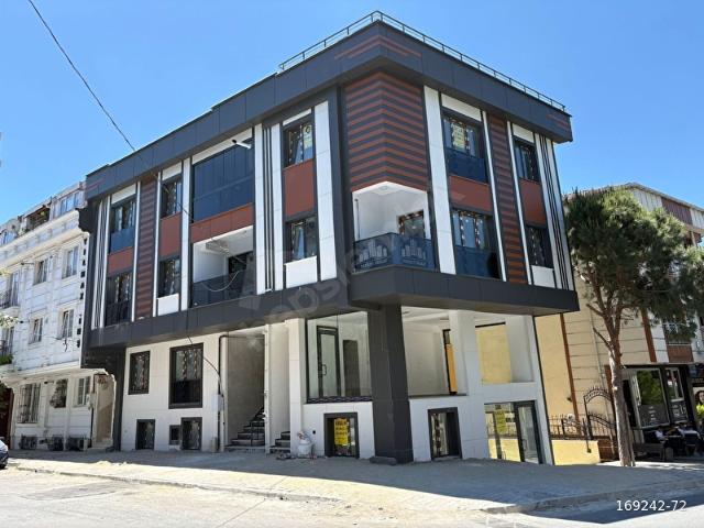HALKALI MERKEZ KAVAKLI MEVKİİ'NDE SATILIK 2+2 90 M2 ÇATI DUBLEKS