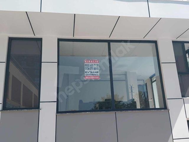 HALKALI MERKEZ MAHALLESİNDE KİRALIK KELEPİR DÜKKAN