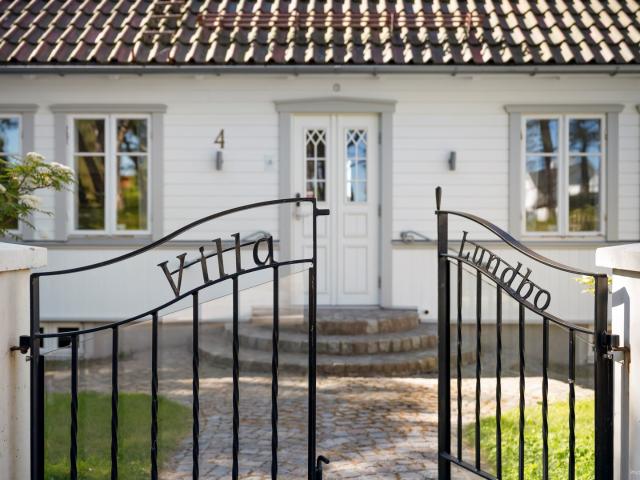Hallandsvägen 4