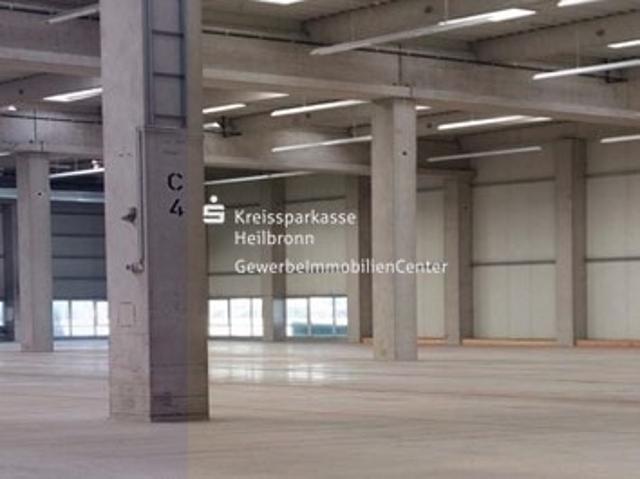 Halle an der A6 in Öhringen