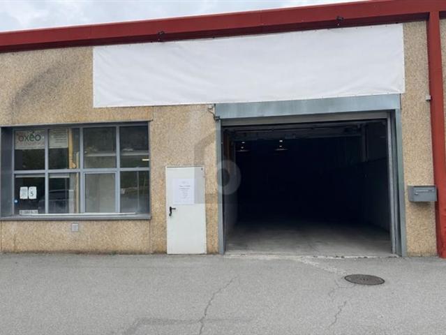 HALLE ARTISANALE AVEC VISIBILITÉ AUTOROUTE