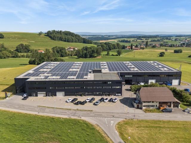 Halle industrielle à louer  accès immédiat autoroute de Rossens