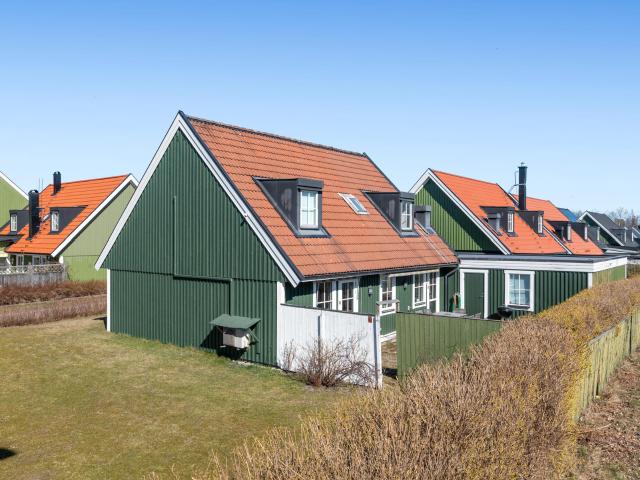 Hallongränd 15