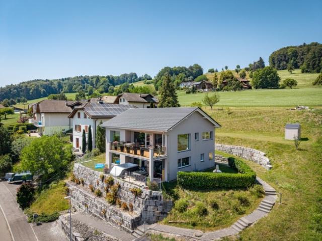 HALLWILERSEE IM BLICK – EXKLUSIVES EINFAMILIENHAUS MIT WEITSICHT