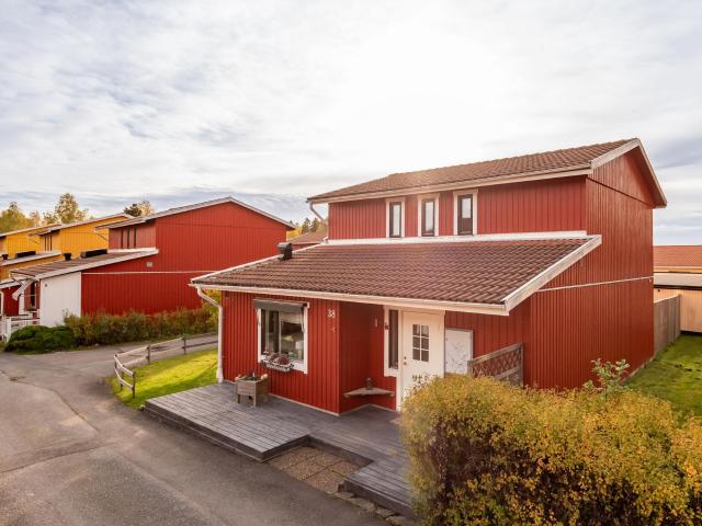 Halmvägen 38