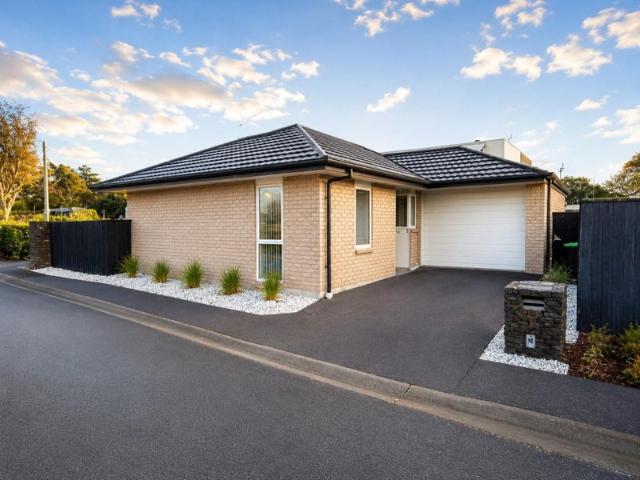 halswell, 2 bedrooms