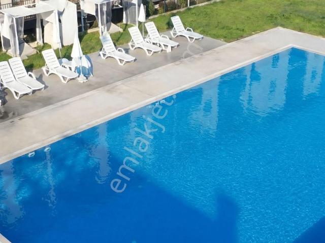 Harun Yılmaz İnşaattan Asansörlü Havuzlu Sıfır Eşyalı Katta