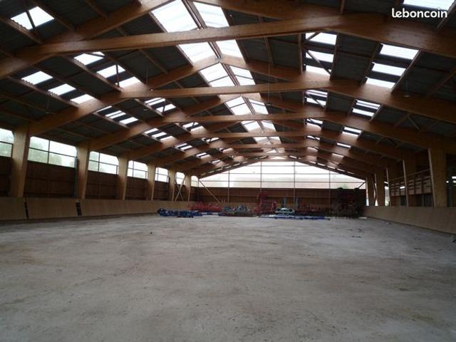 Haras 5 pièces 2 160 m²