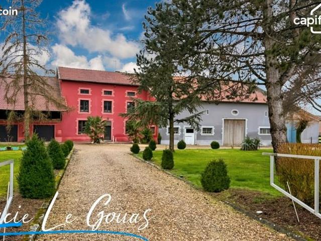 Haras 9 pièces 239 m²
