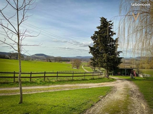 Haras 12 pièces 388 m²