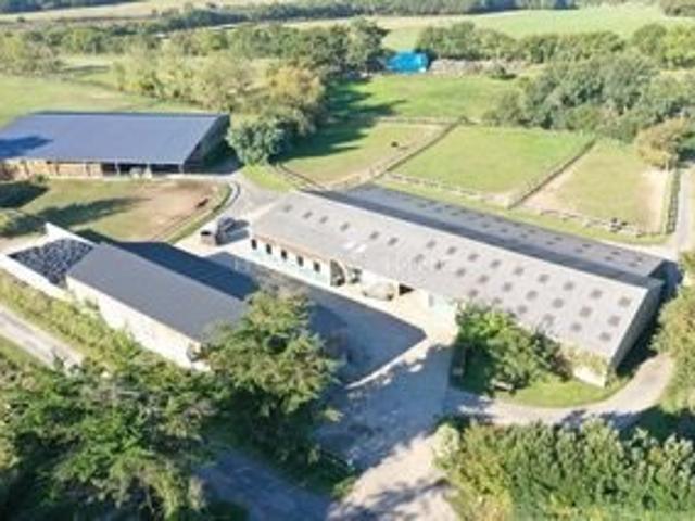 Haras de Reproduction Clé en Main sur 52 ha dans le Morbihan. 1m² Surzur