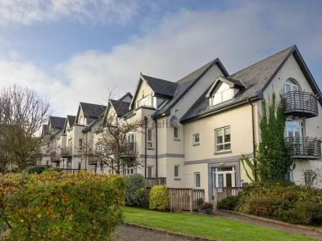 Harbour View Penthouse, Kincora Marina, Killaloe, Co. Clare is.