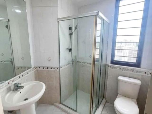 Harbour View Towers D4, Condominium