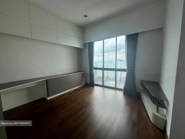 Harbour View Towers D4, Condominium