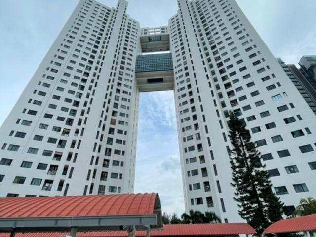 Harbour View Towers D4, Condominium