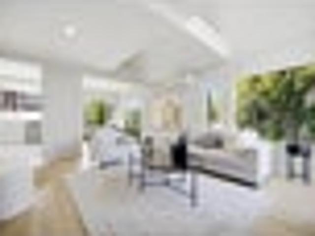 Harbour Views, Family Appeal