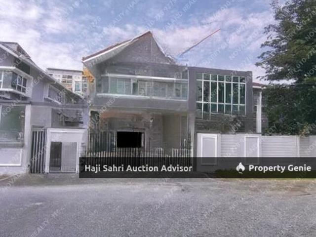 Harga Pasaran RM 4,000,000, NAK LELONG ONLY RM 3,240,000 Jenis BUNGALOW / DETACHED Alamat No. 2 Jalan Ukay Seraya 2 Taman Ukay Seraya AMPANG