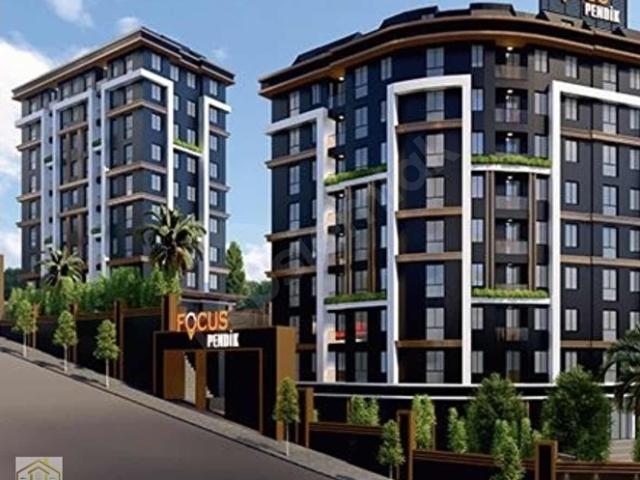 HARİKA KONUMDA SİTE İÇERİSİNDE METROE5'E YÜRÜME MESAFESİNDE 2+1