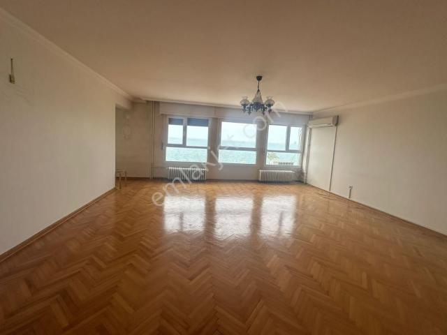 Harika Bir Yalı Dairesi 3+1 Bakimlı