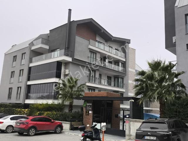 Harika Konumda, Müstakil Bahçeli, 4+1 Rezidans Daire