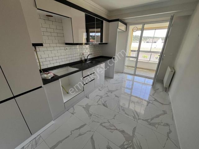 Harika Lokasyon Bakımlı Ve Temiz 3+1