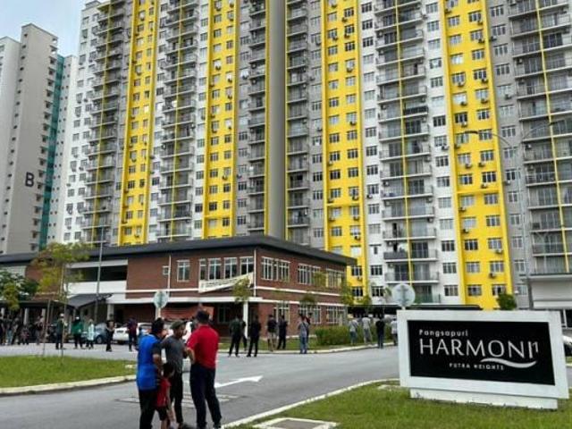 Harmoni 1 PUTRA HEIGHT Sunway 800sqf 1k bookingFull loanRENO unit