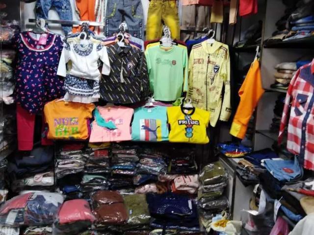 Haroon shopping center buffer zone Karachi Farooq e Azam ID 62397