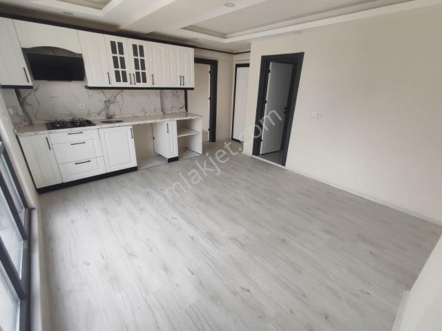 Hastane Ve Kaymakamlık Mevkiinde Kiralık 1+1 Ara Kat Daire