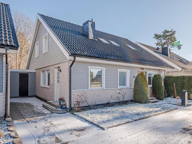 Hästskovägen 24