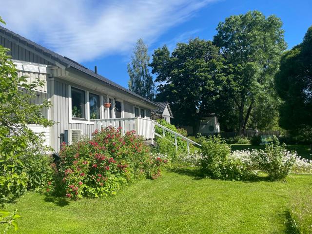 Hästskovägen 6