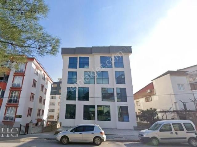 Has Gayrimenkul ' Den İbrahim Çalık Lisesi Civarı Satılık 1+1
