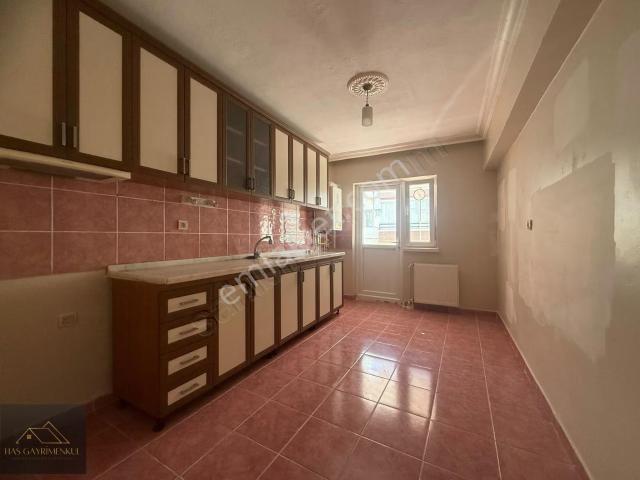 Has Gayrimenkul'den Pursaklar Merkezde 3+1 Kiralık Daire