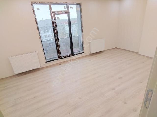 Has Evim Yapıdan Cadde Üzeri Güney Cephe 2+1 Arakat Katılım Uygn