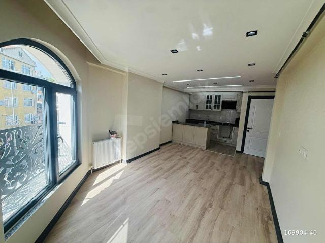 HAS KÖSEDAĞ'DAN KÜÇÜKKÖY'DE 1+1 70M2 LÜX YAPIM SIFIR ARA KAT