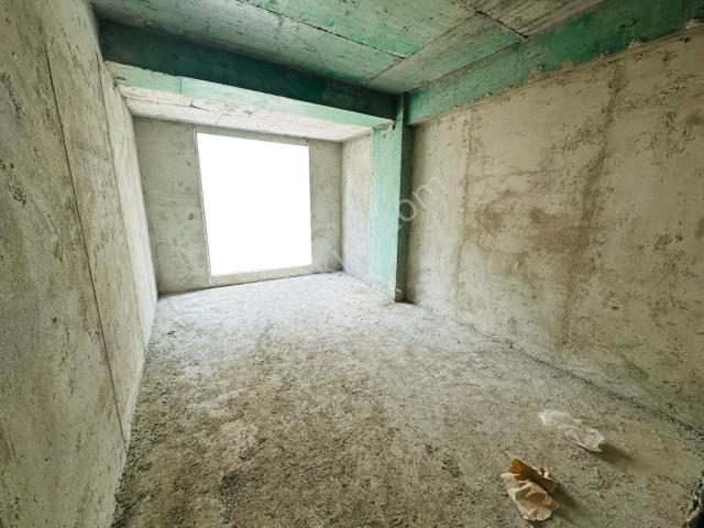 Has Seba'dan Sefaköy Merkezde 1+1 70m2 Cadde Üzeri Satılık 3.kat