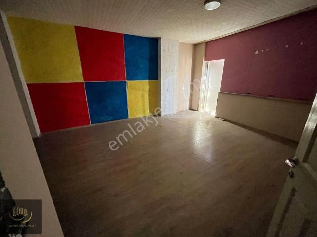 Has Seba'dan Sefaköy Merkezde 75m2 Mutfaklı+wc'li Kiralık Ofiss
