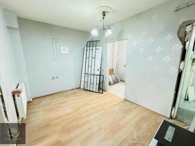 Has Seba'dan Söğütlüçeşme Meydana Yakın 1+1 60m2 Tadilatlı Daire