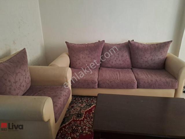 Hasan Basri Çantay'da Bahçe Katı Eşyalı Kiralık 3+1 Daire