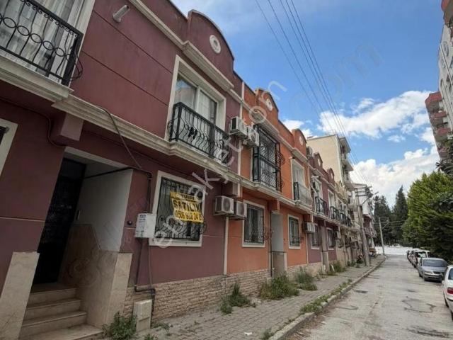 Hasanağa Bahçesi Dibinde! 60m² Geniş, Yüksek Giriş Satılık 1+1