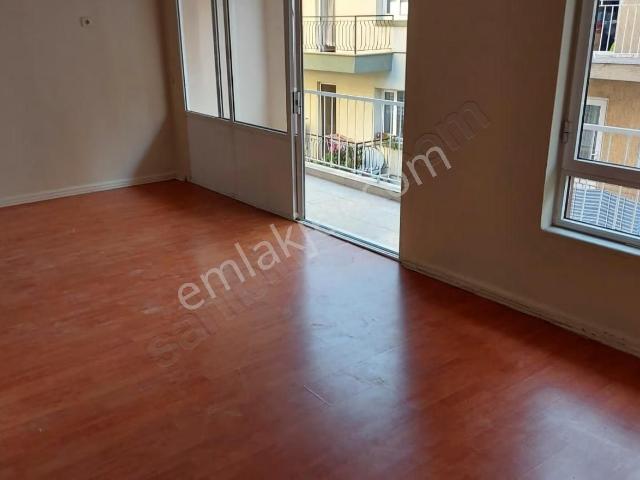 Hasanefendi'de Merkezi Konumlu, Geniş Ve Güney Cephe 2+1 Satı