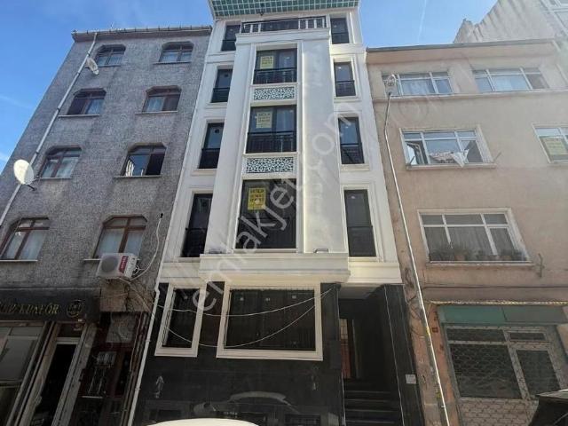 Hasekitramvay Durağı Yanin Satılık Sıfır Daire