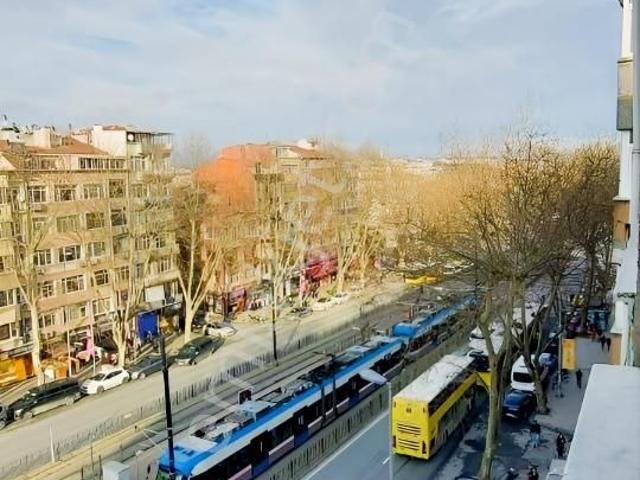 Haseki Tramvay Üstü Prestijli Kiralık Ofis