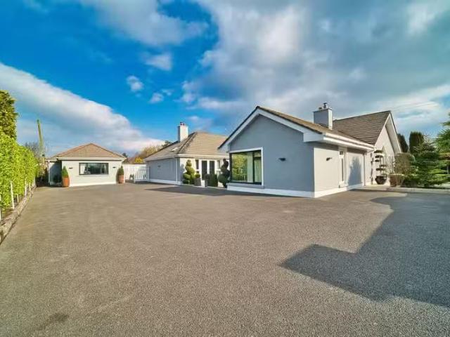Hatters Cross, Prosperous, County Kildare
