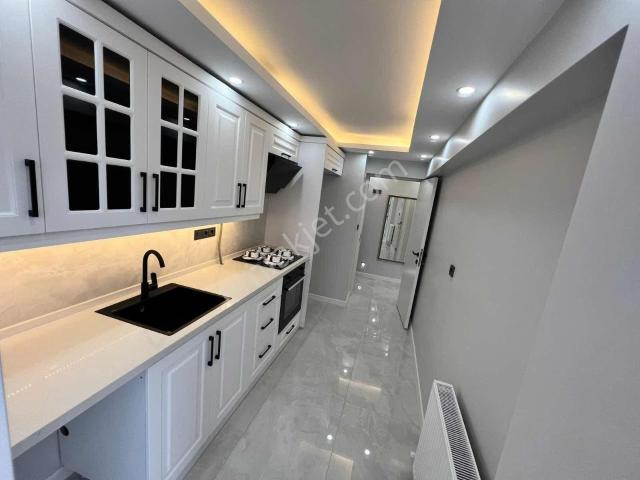 Hatay Metro Yakını, Lüks Tadilatlı 3+1 Satılık Daire